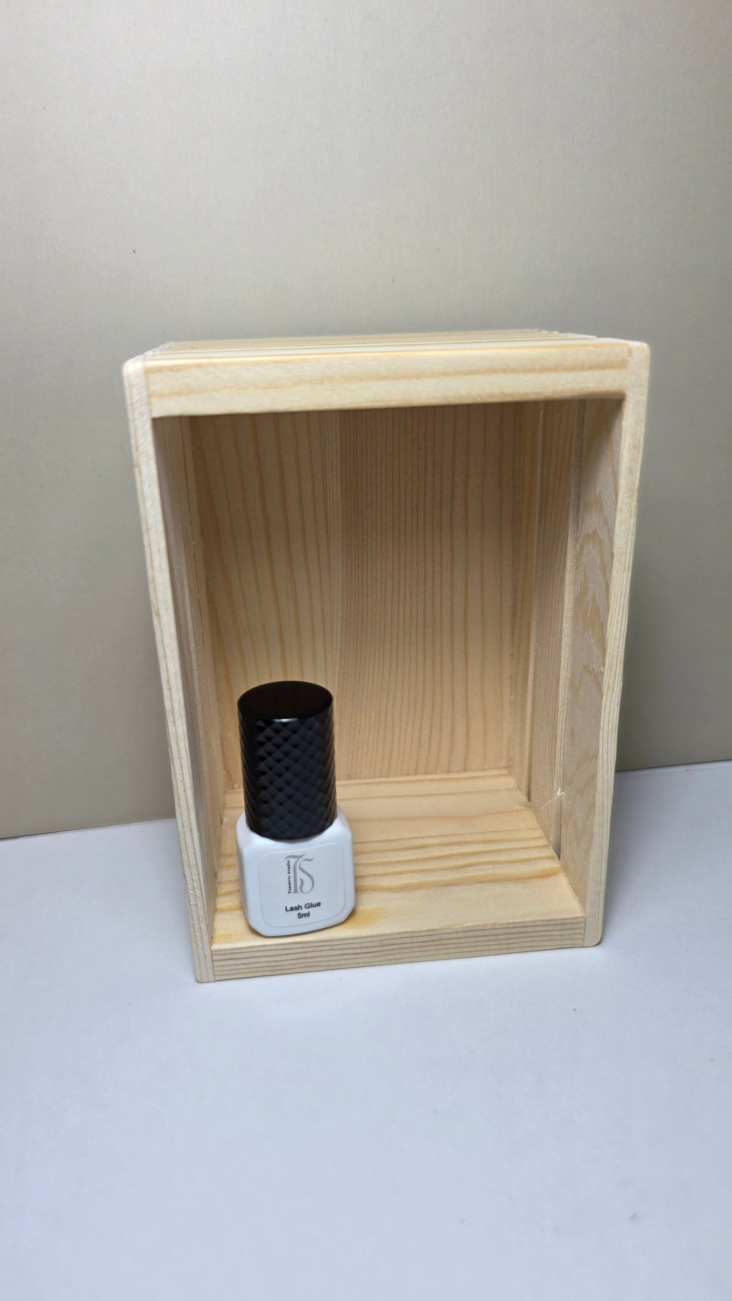 Lash Glue